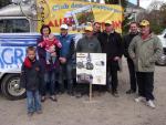 A. Raiti�re le pr�sident du club des supporters d'Anthony entour� des membres du C.A.